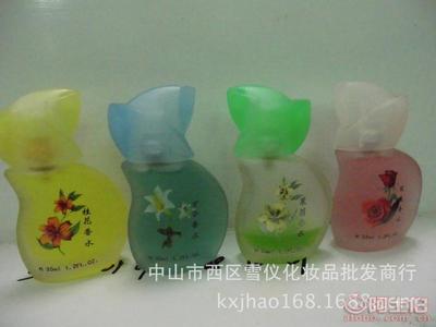 【瀾婷百合茉莉玖瑰桂花香水香型持久耐香一件代發(fā)廠家正品批發(fā)中樣】中山市西區(qū)雪儀化妝品批發(fā)商行 - 產(chǎn)品庫(kù)